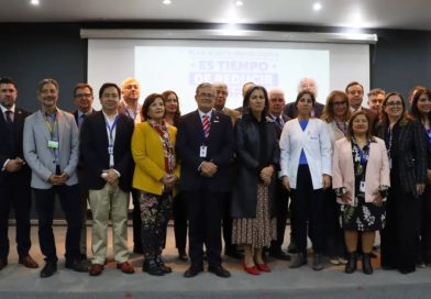 Hospital San José participa en firma de acuerdo con FONASA